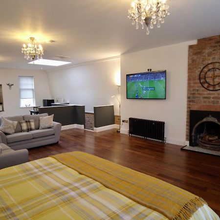 The Bards Loft, Large Studio Apartment Ayr Kültér fotó