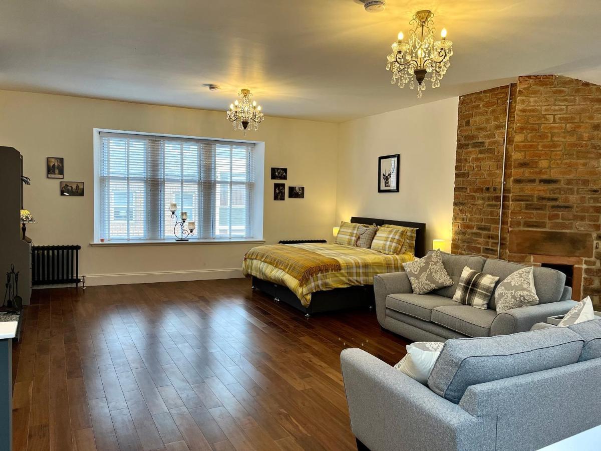 The Bards Loft, Large Studio Apartment Ayr Kültér fotó