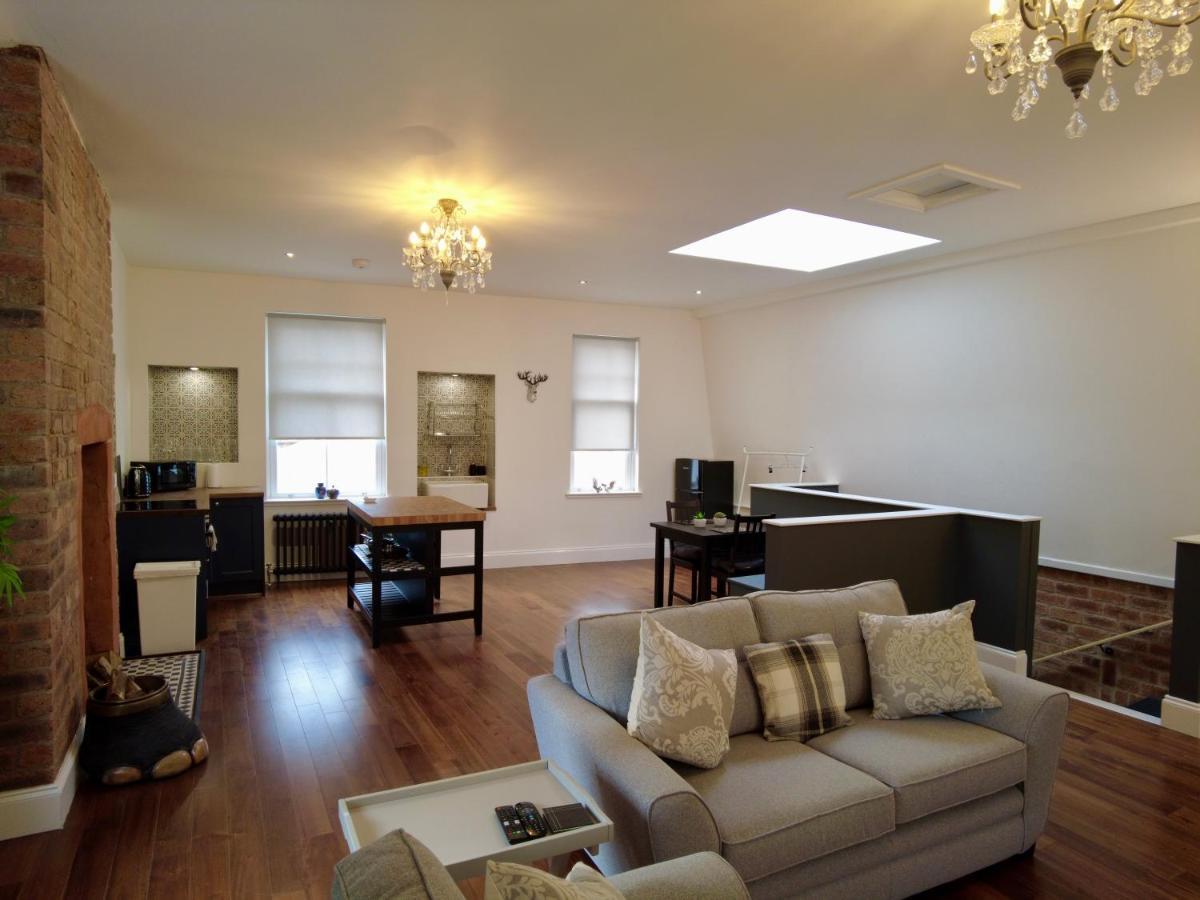 The Bards Loft, Large Studio Apartment Ayr Kültér fotó